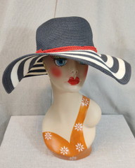 USED Betmar NY Paper Polyester Gray & White Wide Brim Large Shade Summer Sun Hat