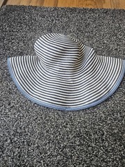 D&Y Women’s 2 Tone Striped Sun Hat Wide Floppy Brim One Size Summer Beach Garden