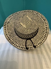 Black and White Wide Brim Unisex Sun Hat New Condition Fashionable