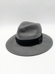 BADGLEY MISCHKA 100% Wool Felt Fedora Hat Women’s Grey Adjustable Velvet Band~