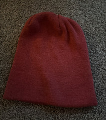 Women’s Red Knit Beanie Hat Acrylic One Size Solid Fall Winter Casual
