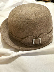 Women’s Gray Felt Cloche Hat, One Size, Solid Casual Buckle Accent