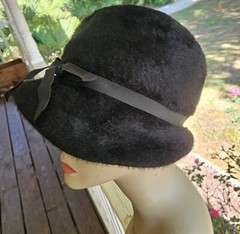 Betmar New York Women’s Black Faux Mystere Imported Fur Bow Hat Vintage