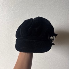 Scala Pronto Women’s Black Velvet Newsboy Cap, Rhinestone Accent, One Size Y2K