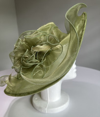 GIOVANNIO Lime Green Organza Crinoline Mesh Derby Hat Wide Brim Flower Church
