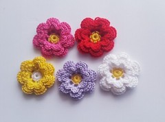 5 Large Crochet Flowers 3.5″, Acrylic yarn -Handmade US