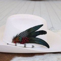 Feather Hat Accent – Sombra