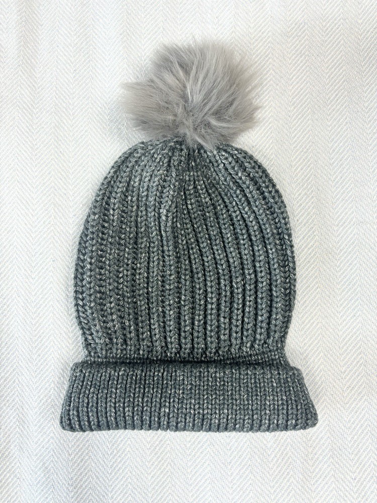 Prince & Fox Gray Acrylic Knit Beanie Hat Pom Pom Women One Size