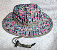 Sipsey Wilder Opossum Blossom Boonie Hat NWOT