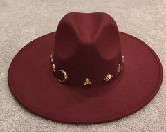 Anthropolgie burgundy western large brim round hat womens boho charm stud star