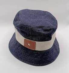 GAP Denim Bucket Hat S/M Blue White Band Casual Unisex Summer Travel Sun Cap