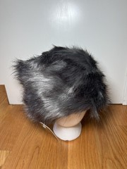 FutrZane Hat Beret Womens Medium Faux Fur Handmade Europe Polyester